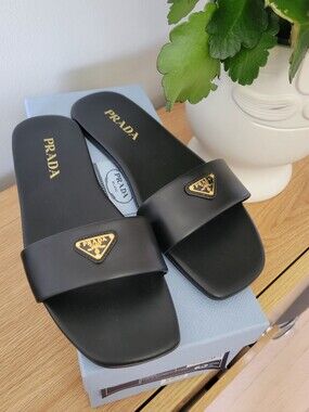 🍒 PRADA - Calzature Donna Black Leather Slides